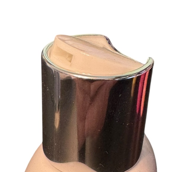 European Wax Center Body Wash and Hair Serum Set - Picture 8 of 10